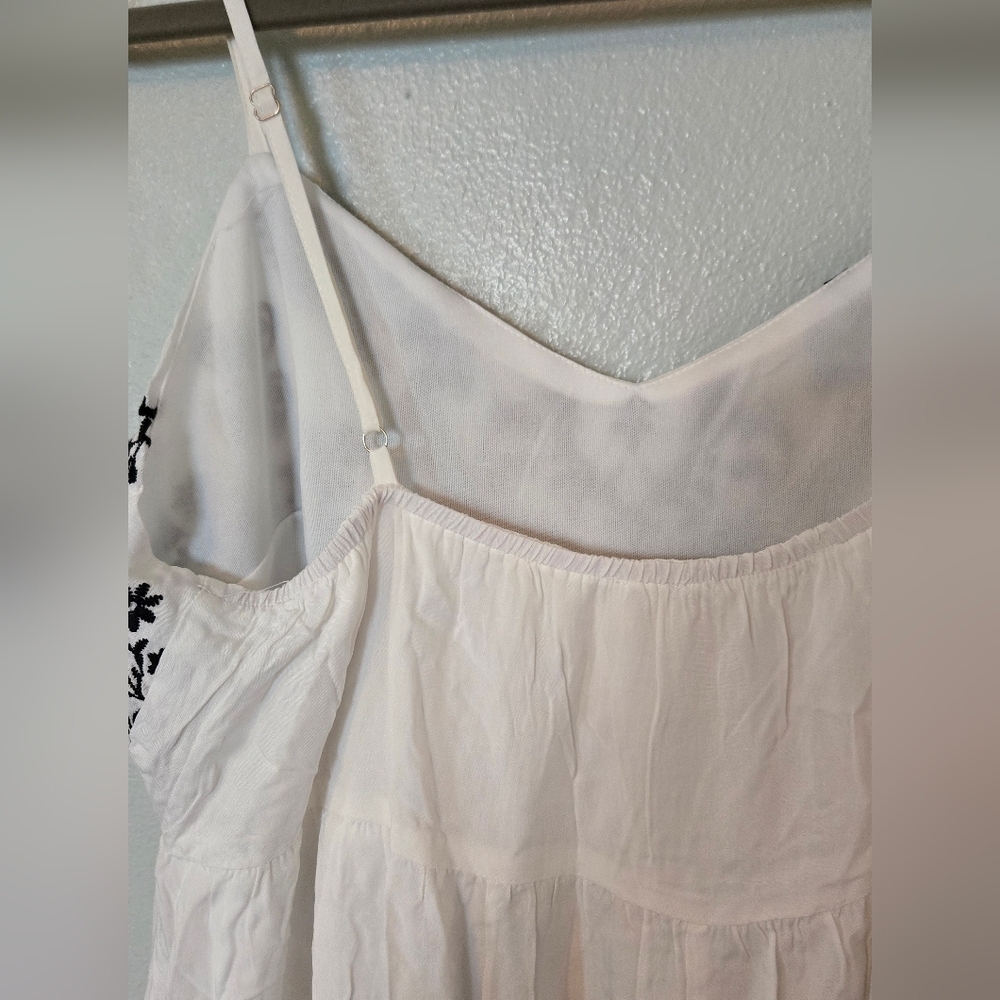 Savanna Jane | White & Black Baby Doll Embroidered Dress Size Medium - Picture 4 of 9
